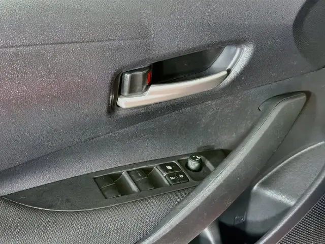 2020 Toyota Corolla - $9,500