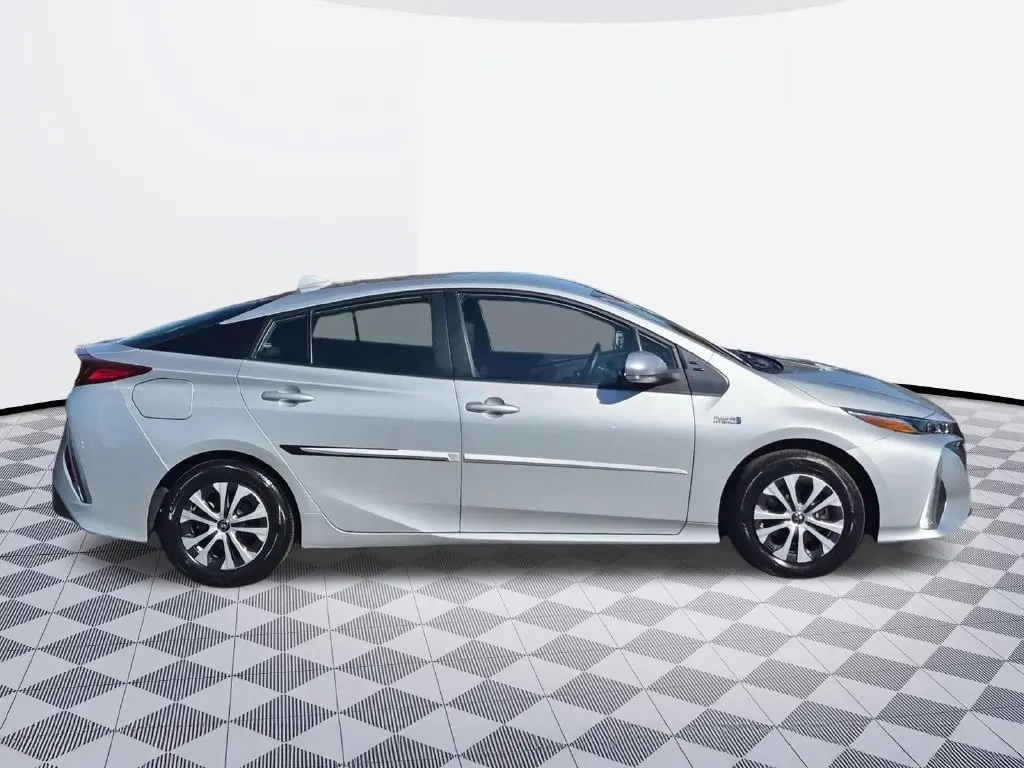 2022 Toyota Prius - $26,738