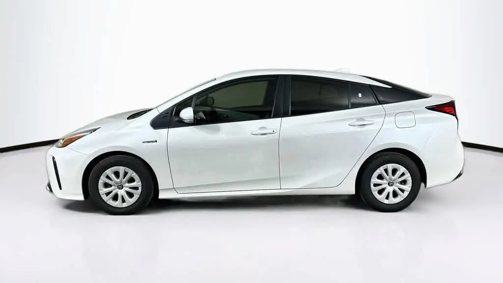 2021 Toyota Prius L Eco