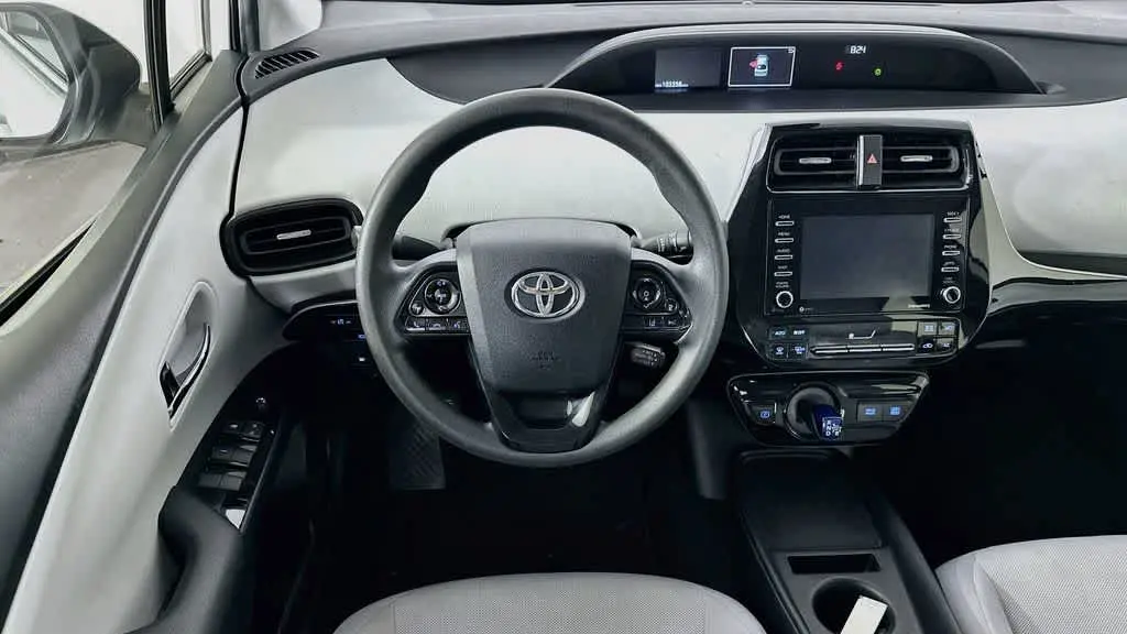 2021 Toyota Prius L Eco