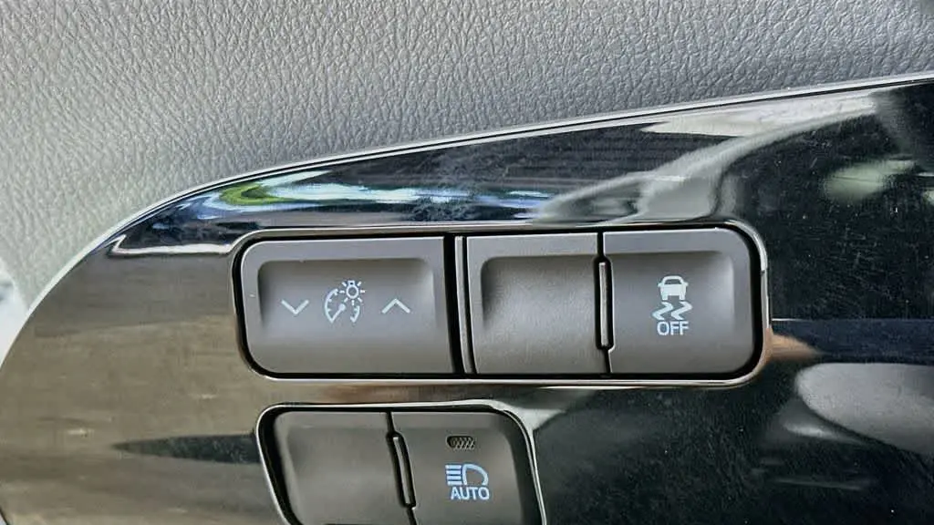 2021 Toyota Prius L Eco