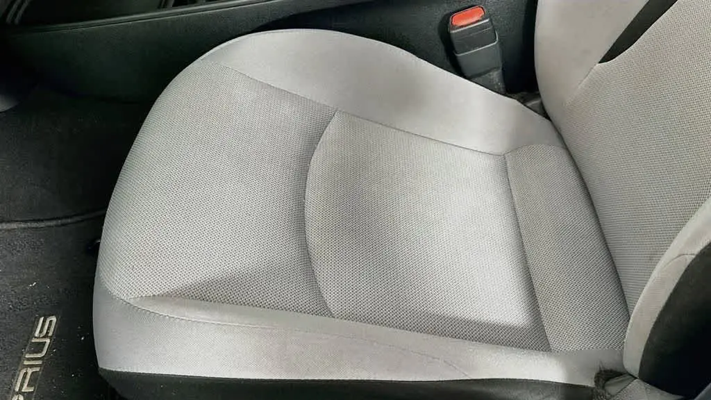 2021 Toyota Prius L Eco