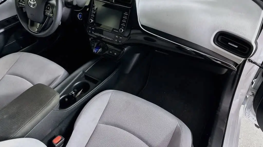 2021 Toyota Prius L Eco