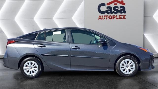 2022 Toyota Prius XLE