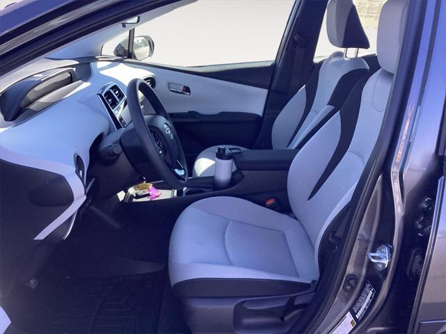 2022 Toyota Prius - $26,000