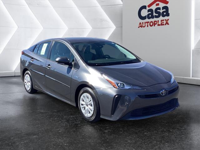 2022 Toyota Prius - $26,000