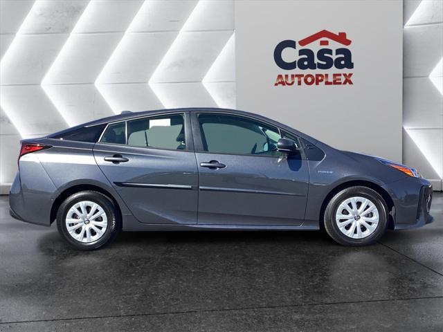 2022 Toyota Prius - $26,000