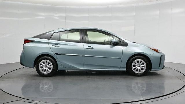 2021 Toyota Prius L Eco