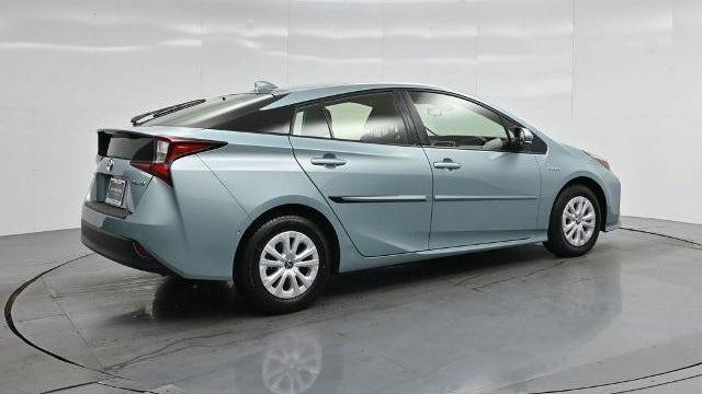 2021 Toyota Prius L Eco