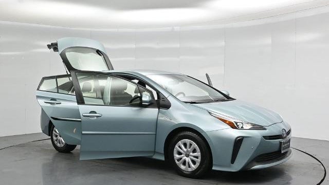 2021 Toyota Prius L Eco