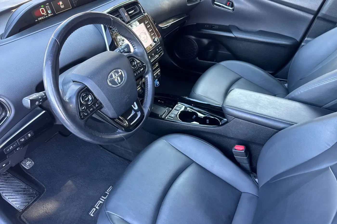 2022 Toyota Prius - $26,000