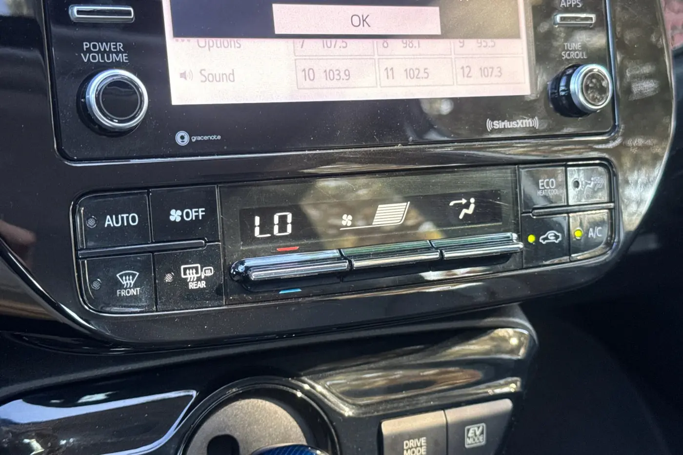 2022 Toyota Prius - $26,000