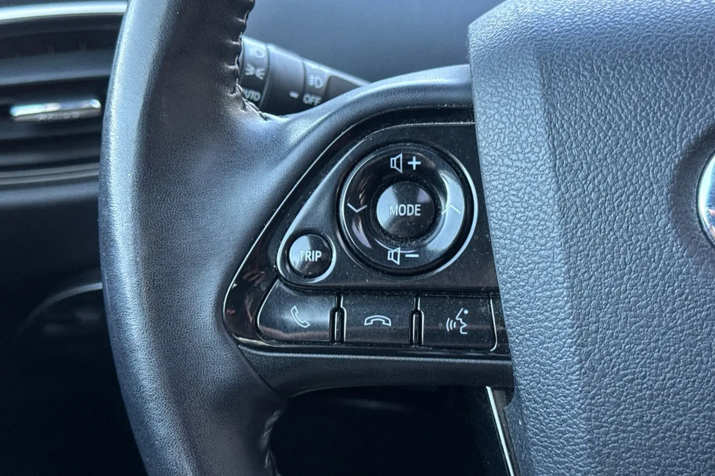 2022 Toyota Prius - $26,000
