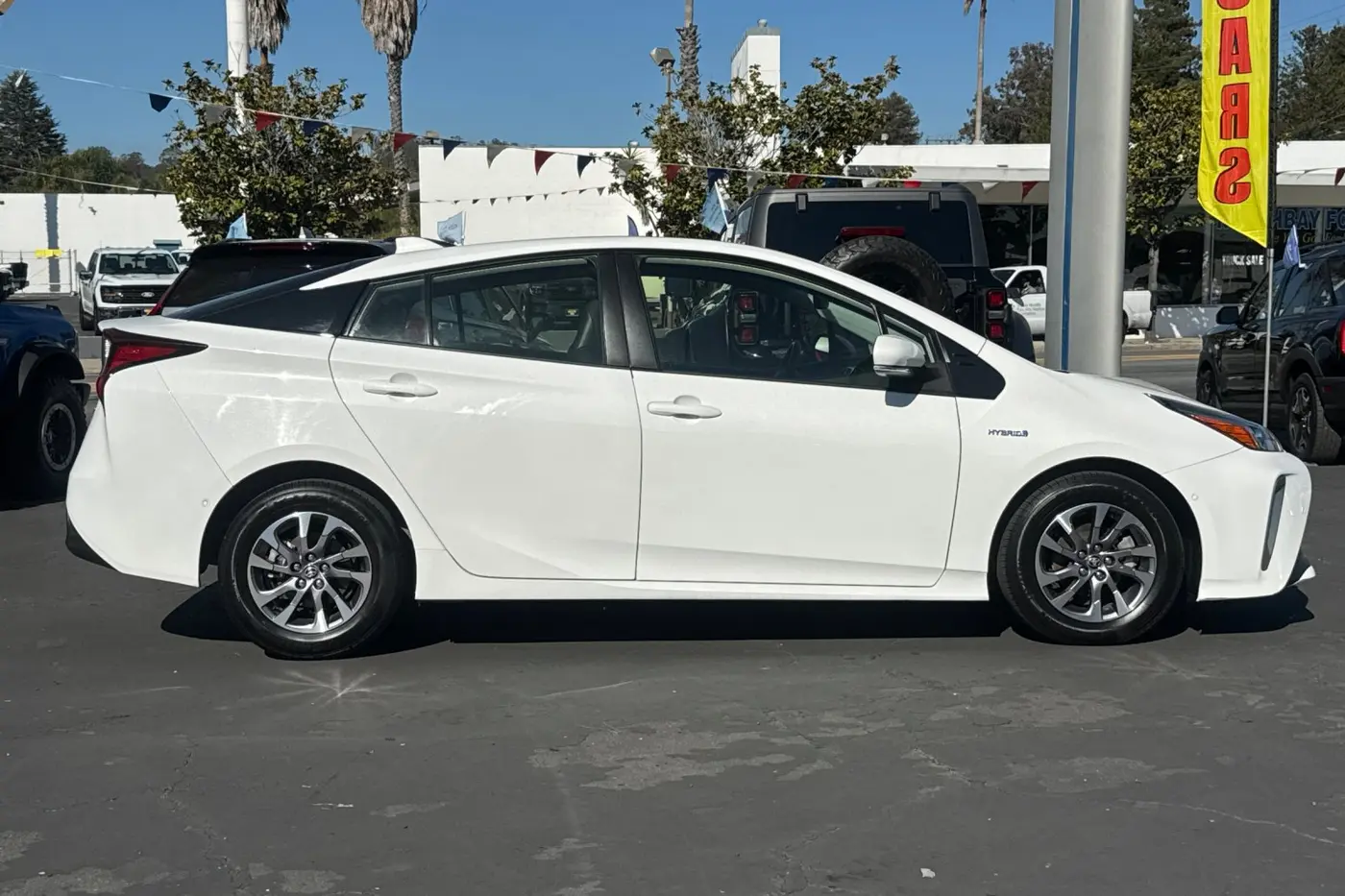 2022 Toyota Prius - $26,000