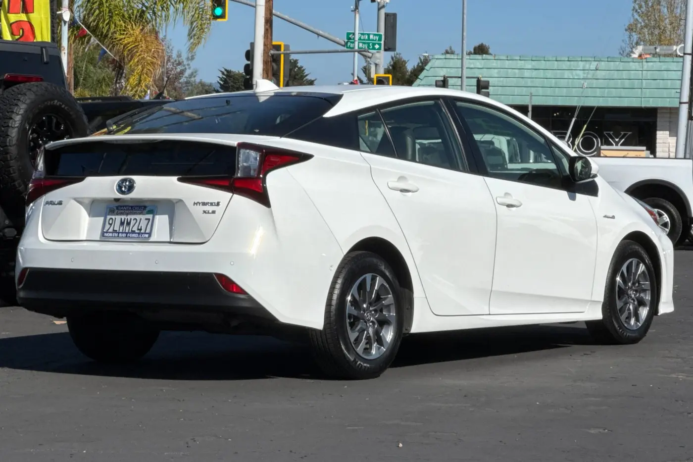 2022 Toyota Prius - $26,000