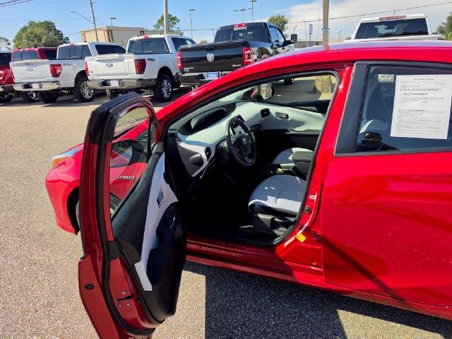 2022 Toyota Prius - $26,999