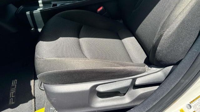 2020 Toyota Prius L Eco