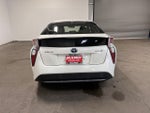 2016 Prius Thumbnail 4