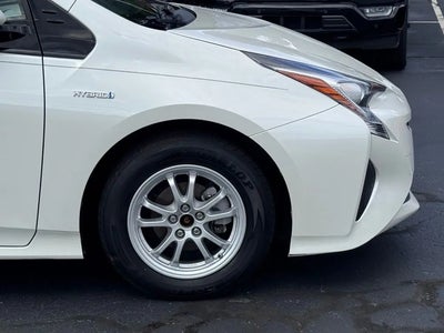 2016 Toyota Prius Three 4DR Hatchback