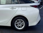 2016 Prius Thumbnail 18