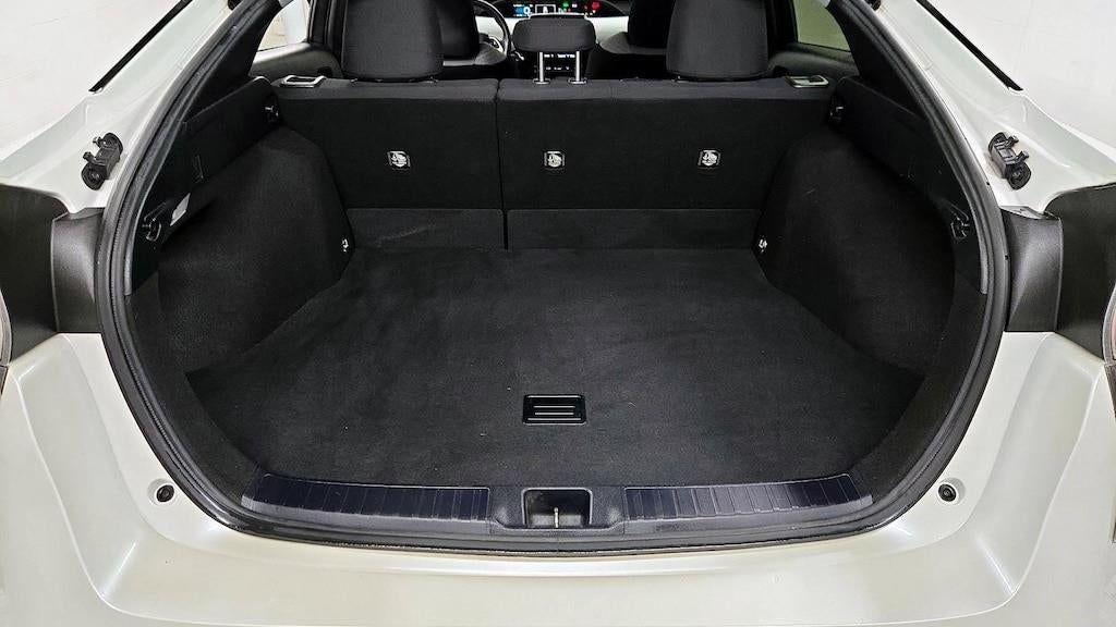 2018 Toyota Prius Three Touring