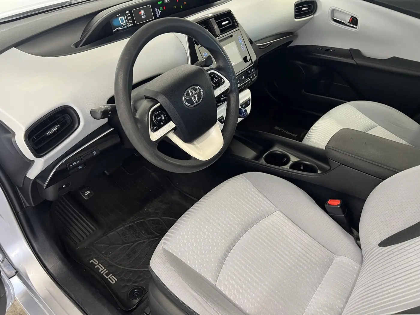 2017 Toyota Prius - $14,999