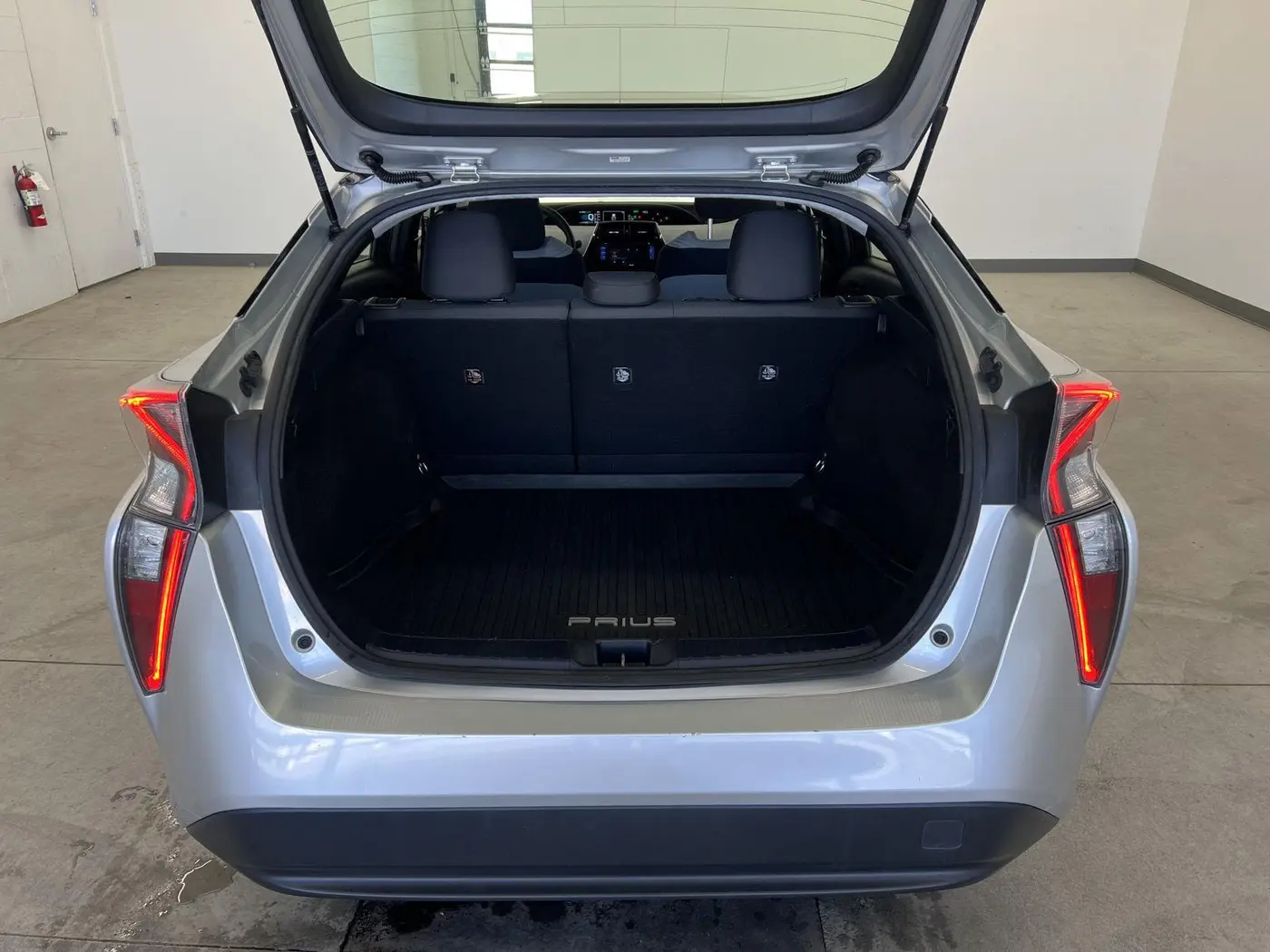 2017 Toyota Prius - $14,999