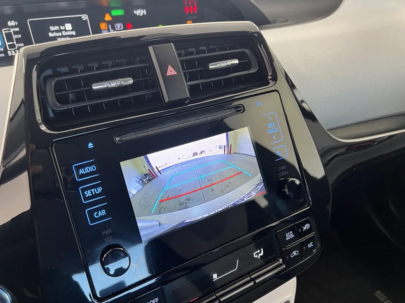 2017 Toyota Prius - $14,999