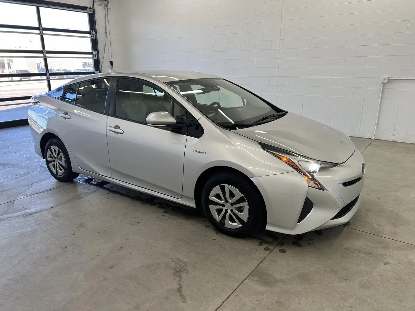2017 Toyota Prius - $14,999