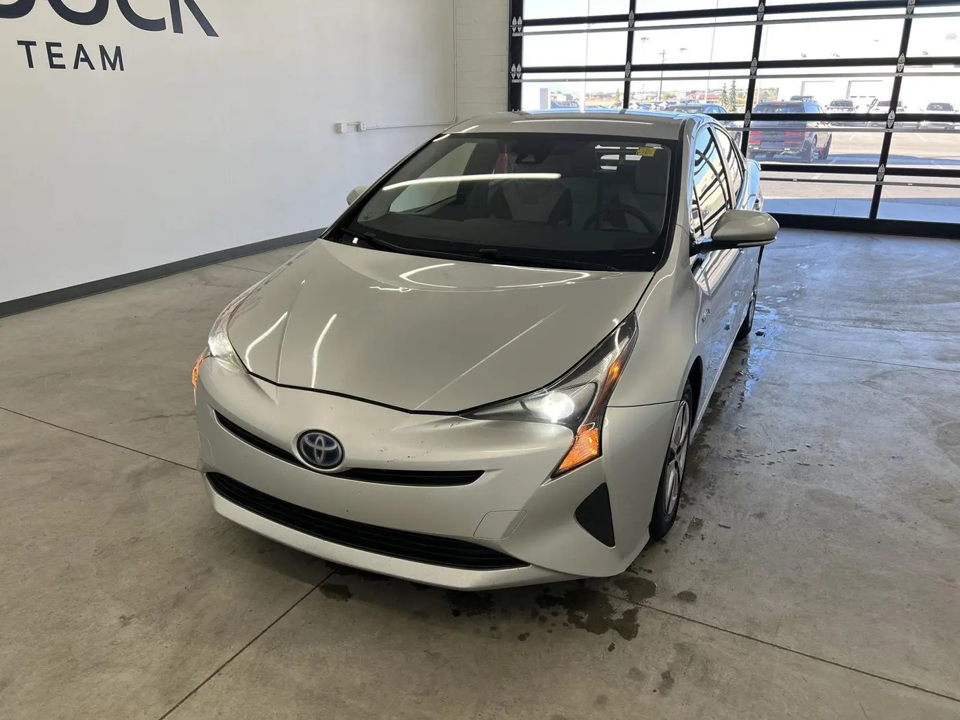 2017 Toyota Prius - $14,999