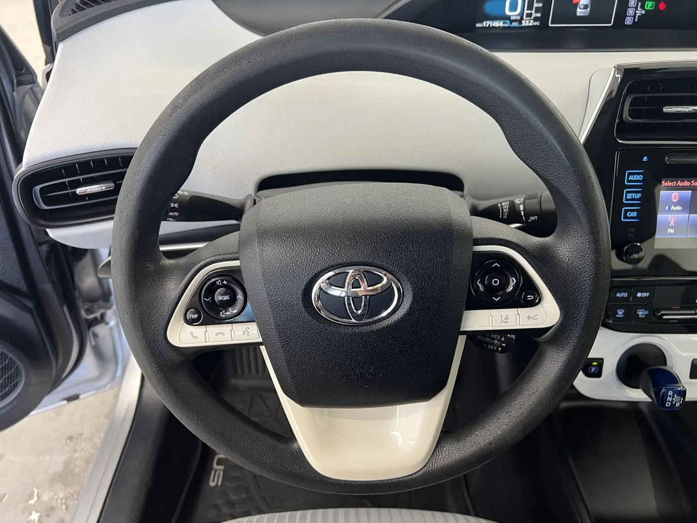 2017 Toyota Prius - $14,999