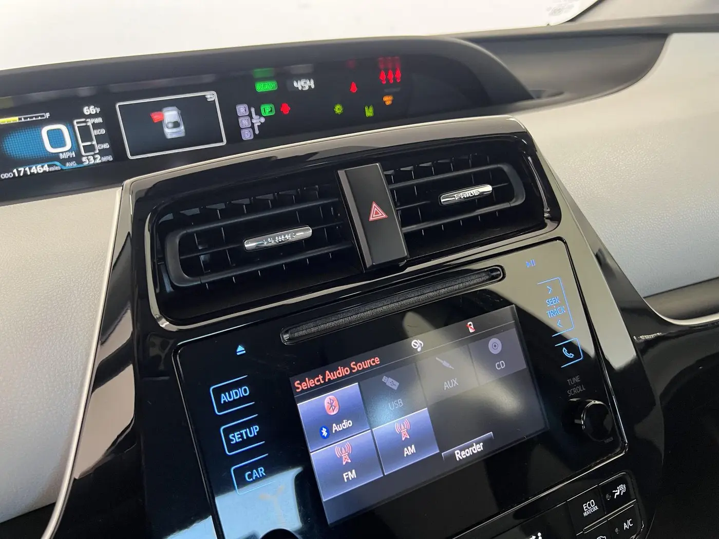 2017 Toyota Prius - $14,999