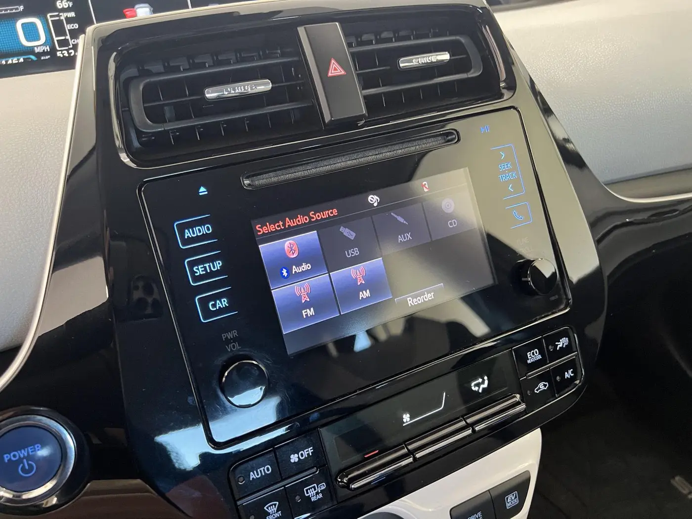 2017 Toyota Prius - $14,999