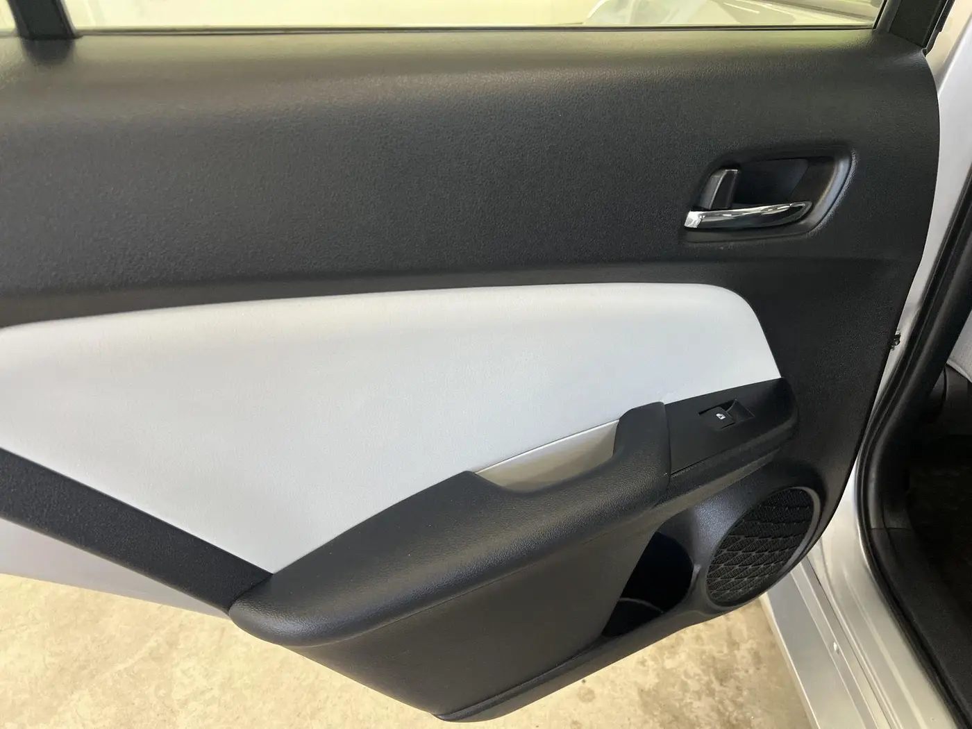 2017 Toyota Prius - $14,999