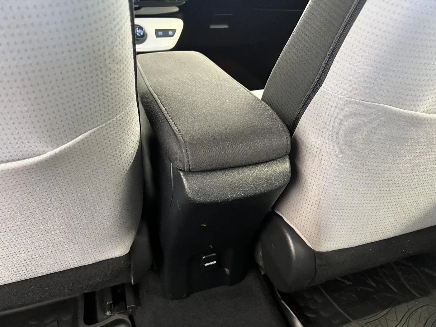 2017 Toyota Prius - $14,999