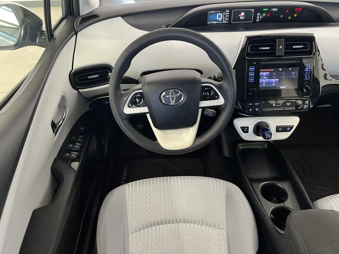 2017 Toyota Prius - $14,999