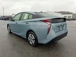 2016 Prius Thumbnail 4