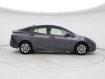 2017 Prius Thumbnail 7
