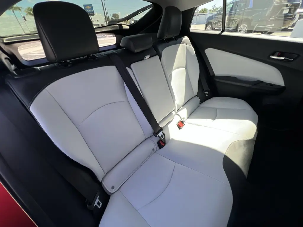 2017 Toyota Prius - $16,980
