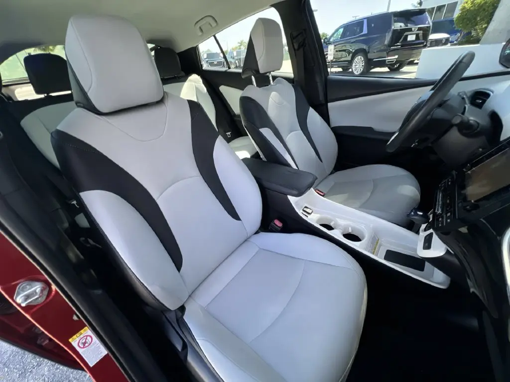 2017 Toyota Prius - $16,980
