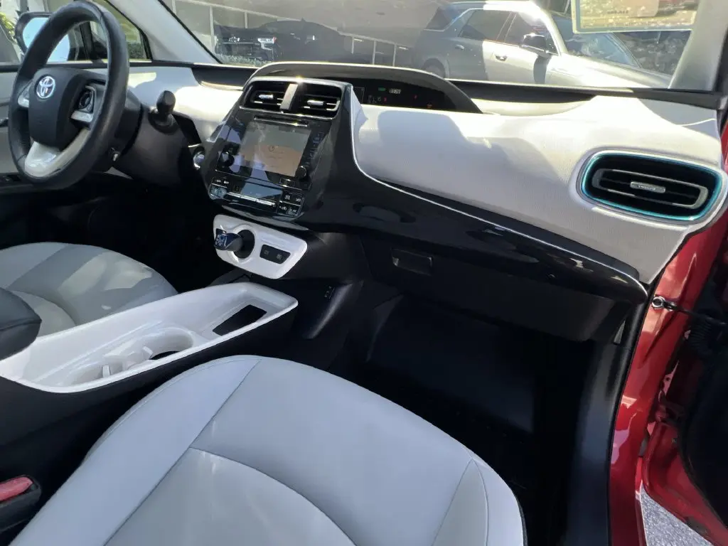 2017 Toyota Prius - $16,980
