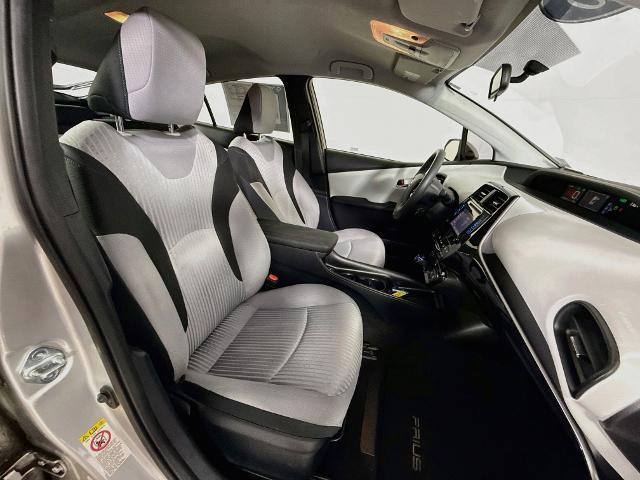 2016 Toyota Prius - $15,979