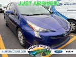 2016 Prius Thumbnail 1