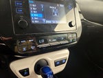 2017 Prius Thumbnail 16
