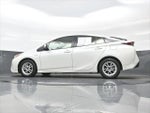 2017 Prius Thumbnail 26