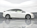 2017 Prius Thumbnail 30