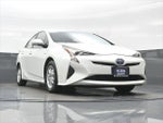 2017 Prius Thumbnail 31