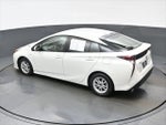 2017 Prius Thumbnail 34