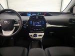 2017 Prius Thumbnail 9