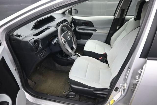 2012 Toyota Prius - $5,900